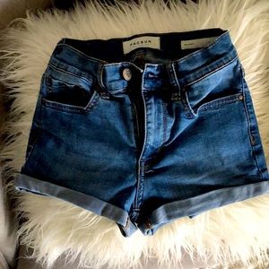 Dark jean PacSun shorts​